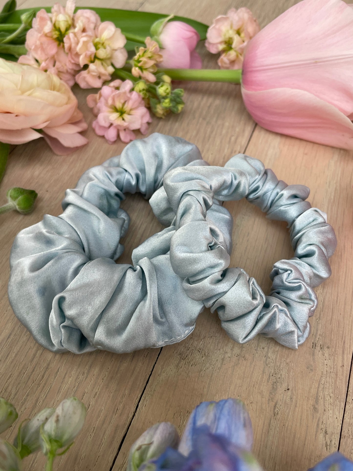 Sky Blue Shimmer silk scrunchie set